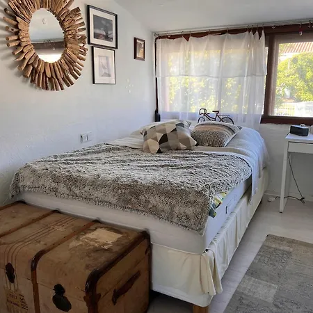 דירה Charming Townhouse For Rent *